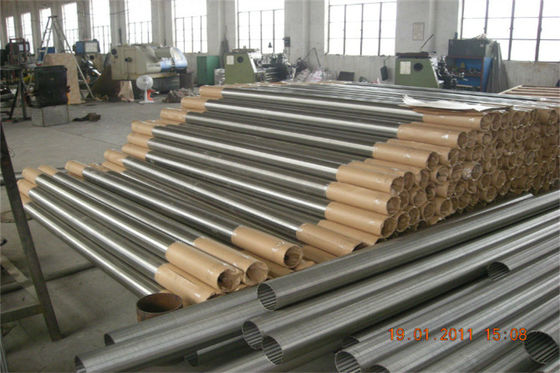 O aço 08x18h10 OD 126mm molha o poço - tubulação da tela para o tratamento de águas residuais