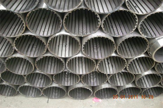 O aço 08x18h10 OD 126mm molha o poço - tubulação da tela para o tratamento de águas residuais